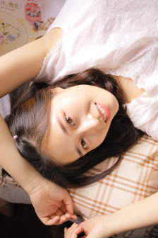 男生女生一起相差差差轮滑鞋
